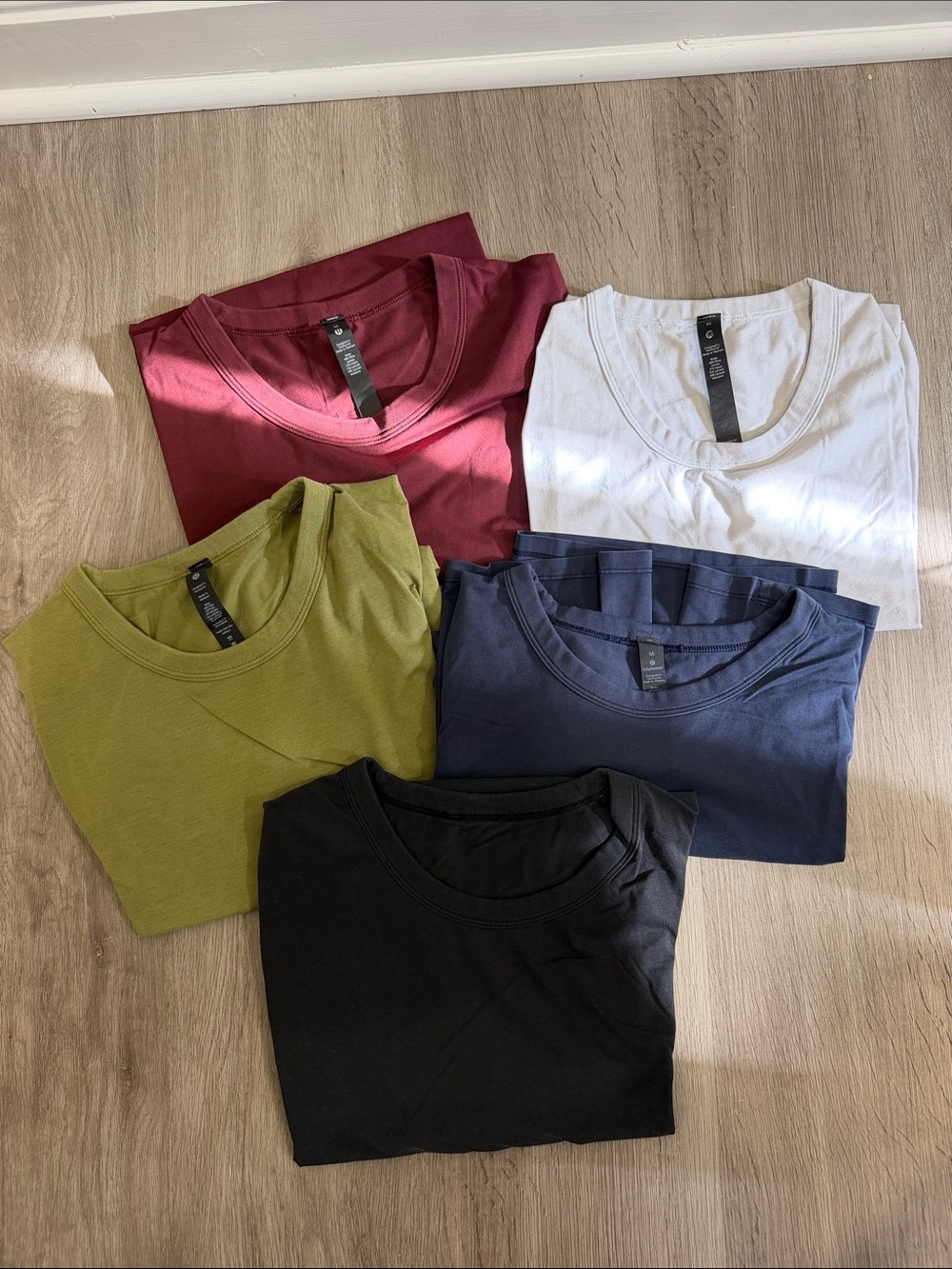 Mens Lululemon Bundle of 5 shirts